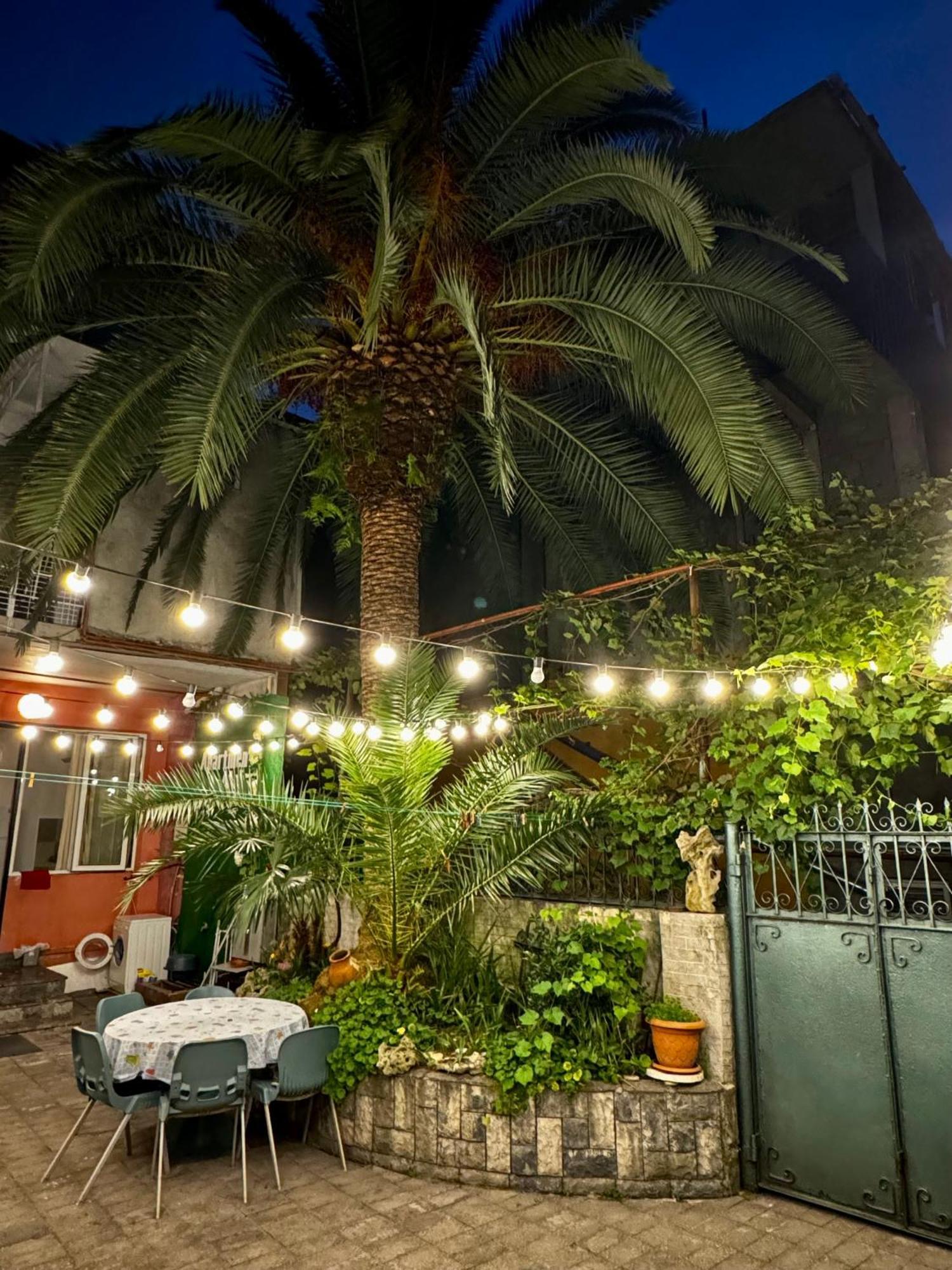 Apartment Maisi Batumi Ngoại thất bức ảnh
