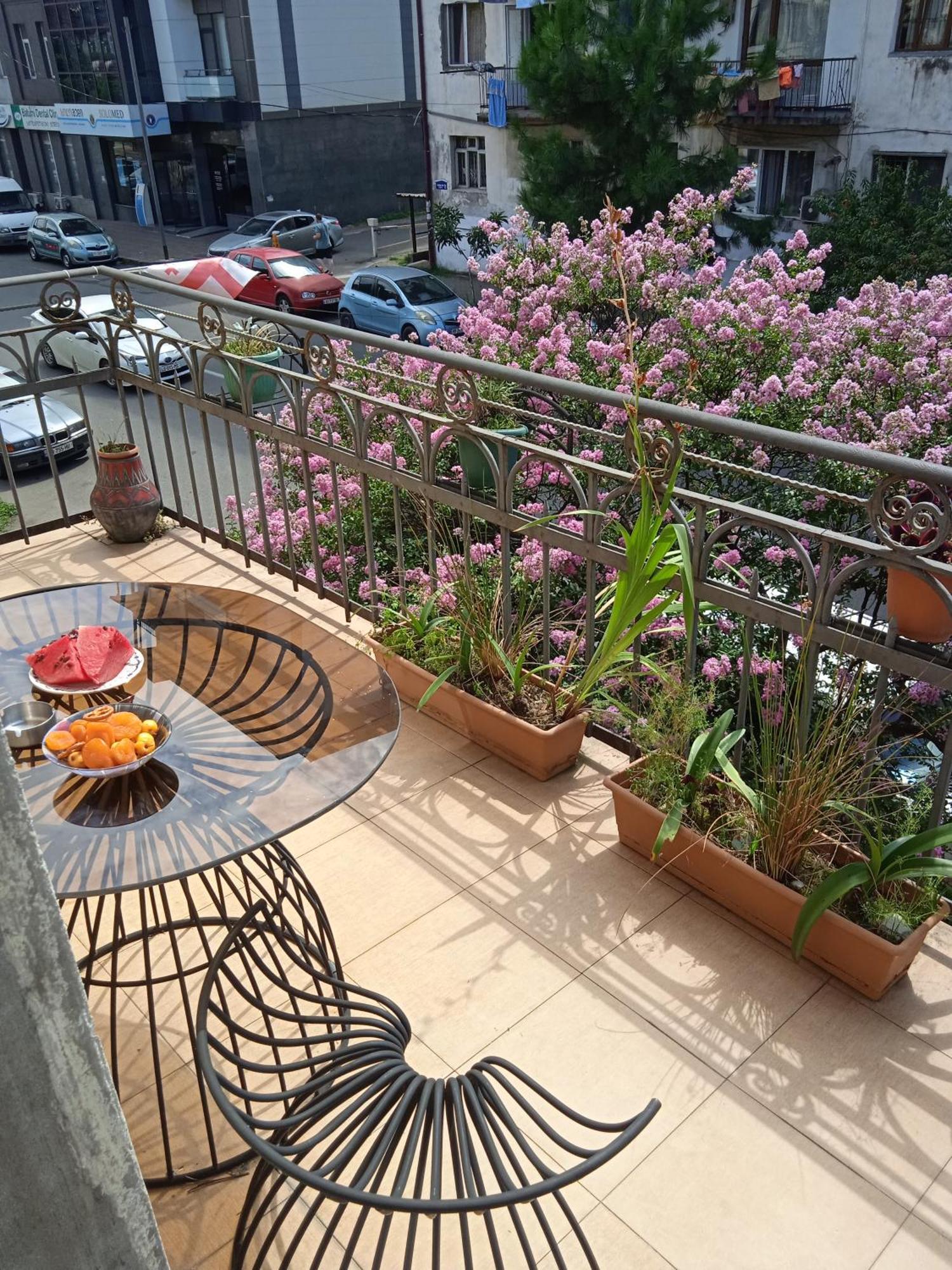 Apartment Maisi Batumi Ngoại thất bức ảnh
